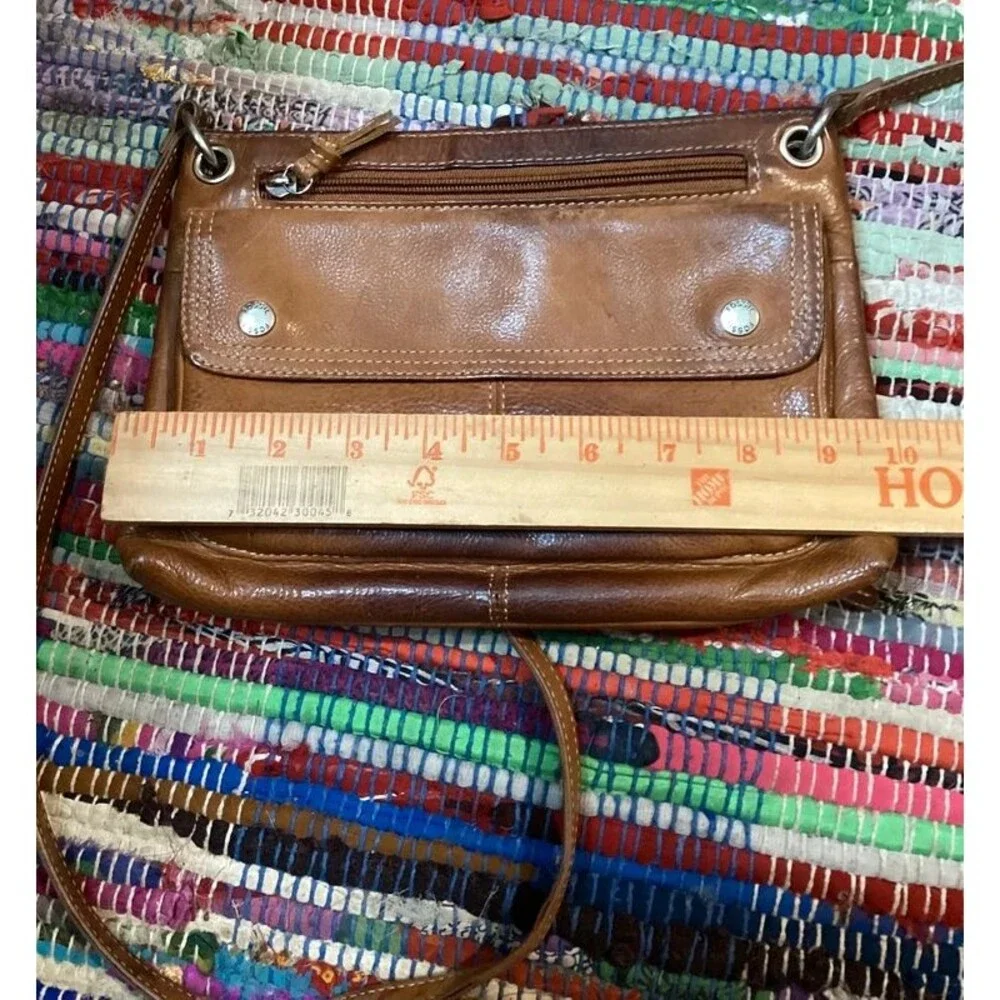 Fossil Vintage Y2K Leather Crossbody Purse Distressed & Worn Looking